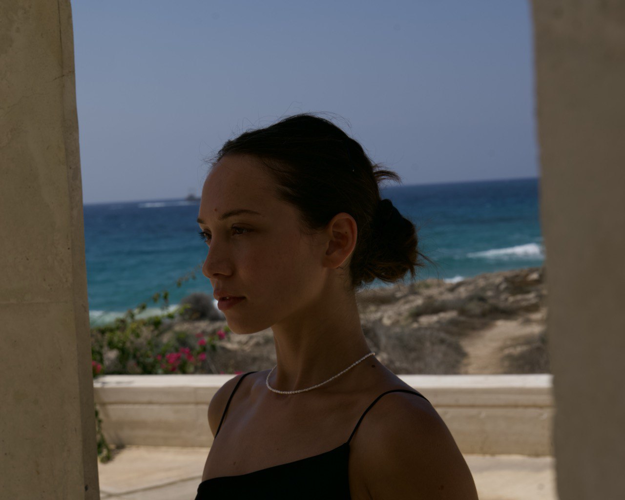 The classic mini pearl choker