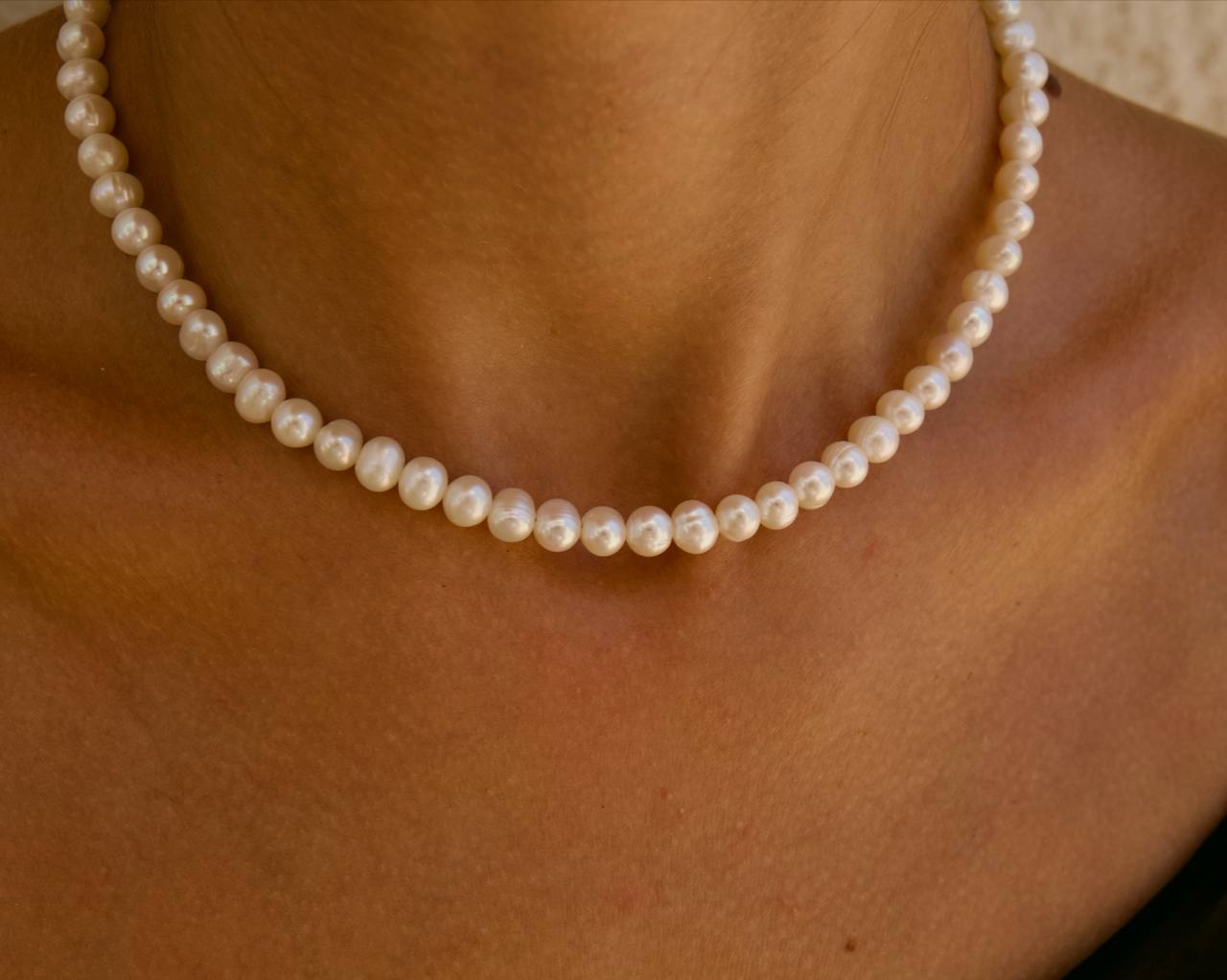 The classic pearl choker