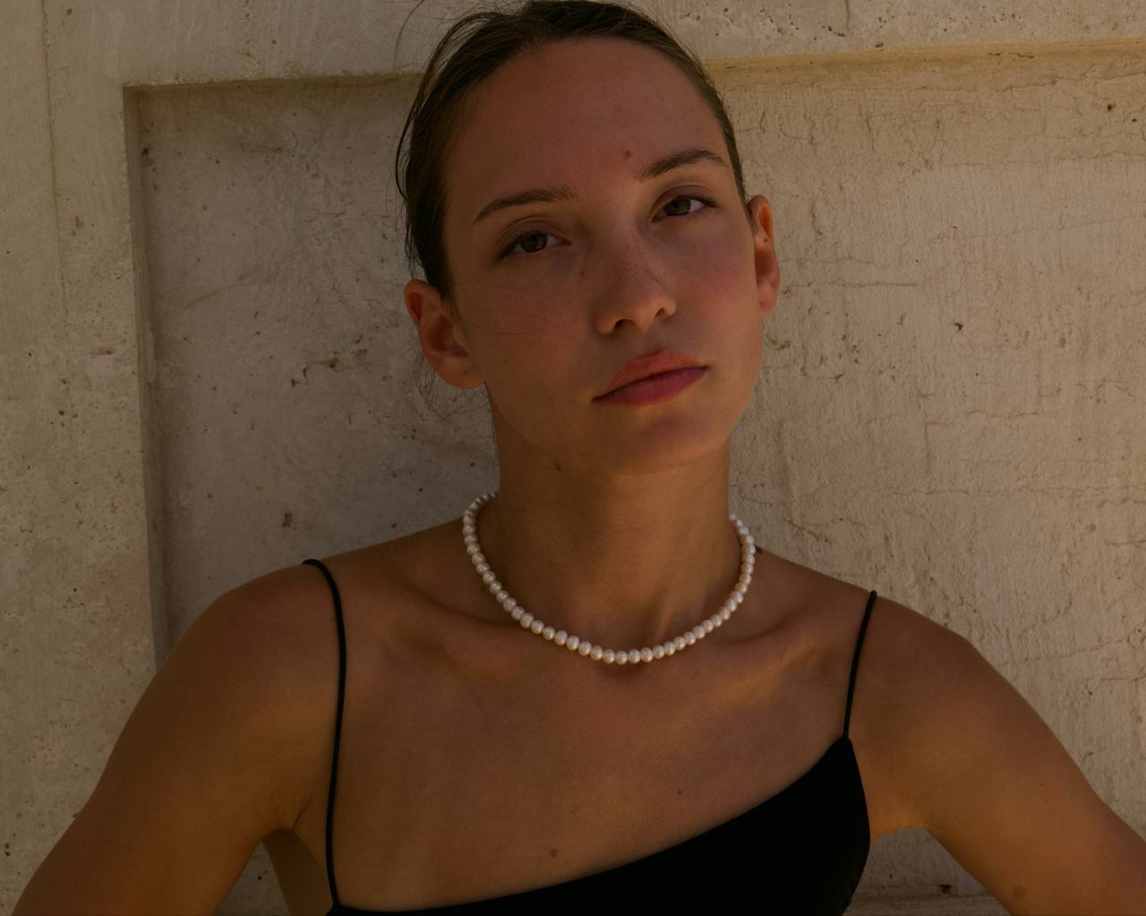 The classic pearl choker