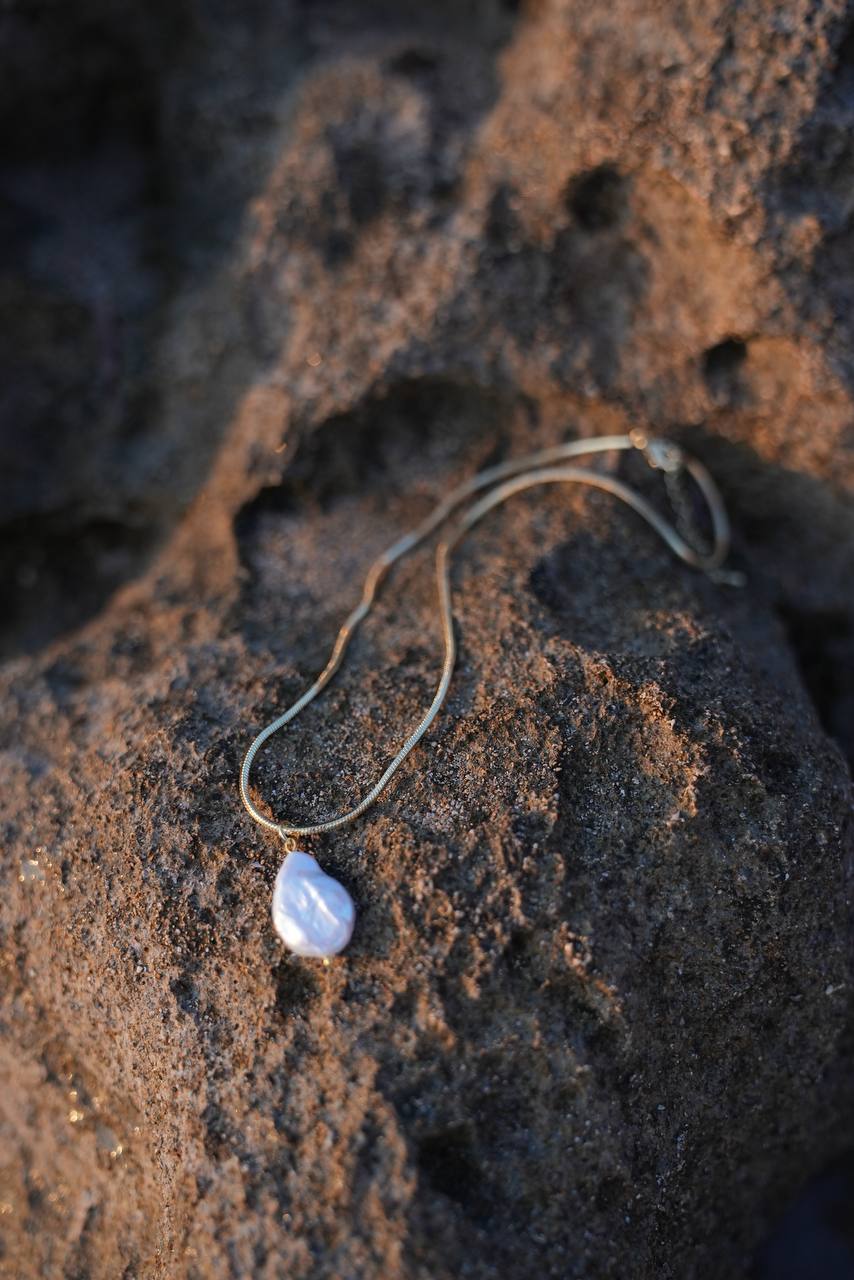 Chain with baroque pearl Gold-Plated