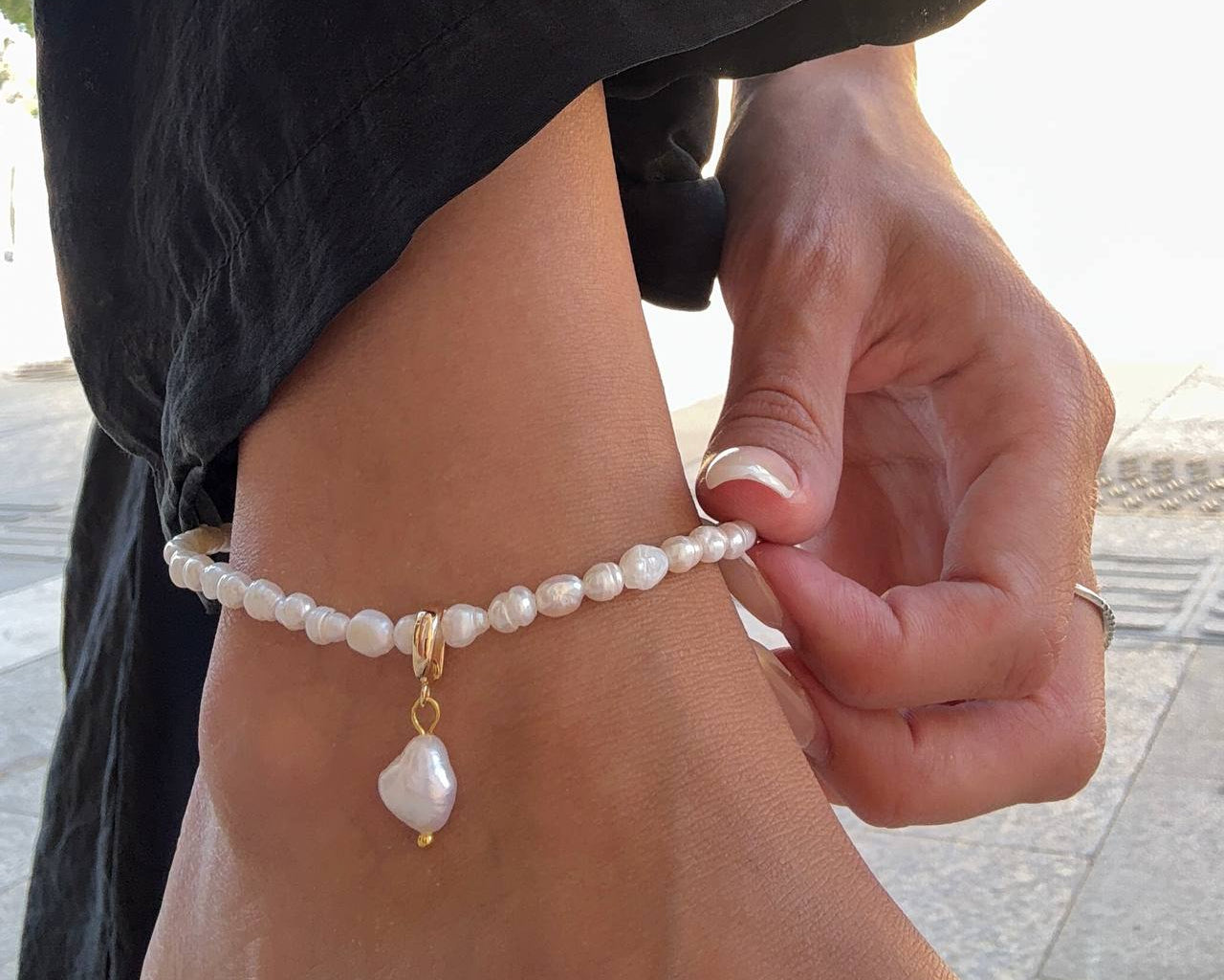 Mini pearl anklet