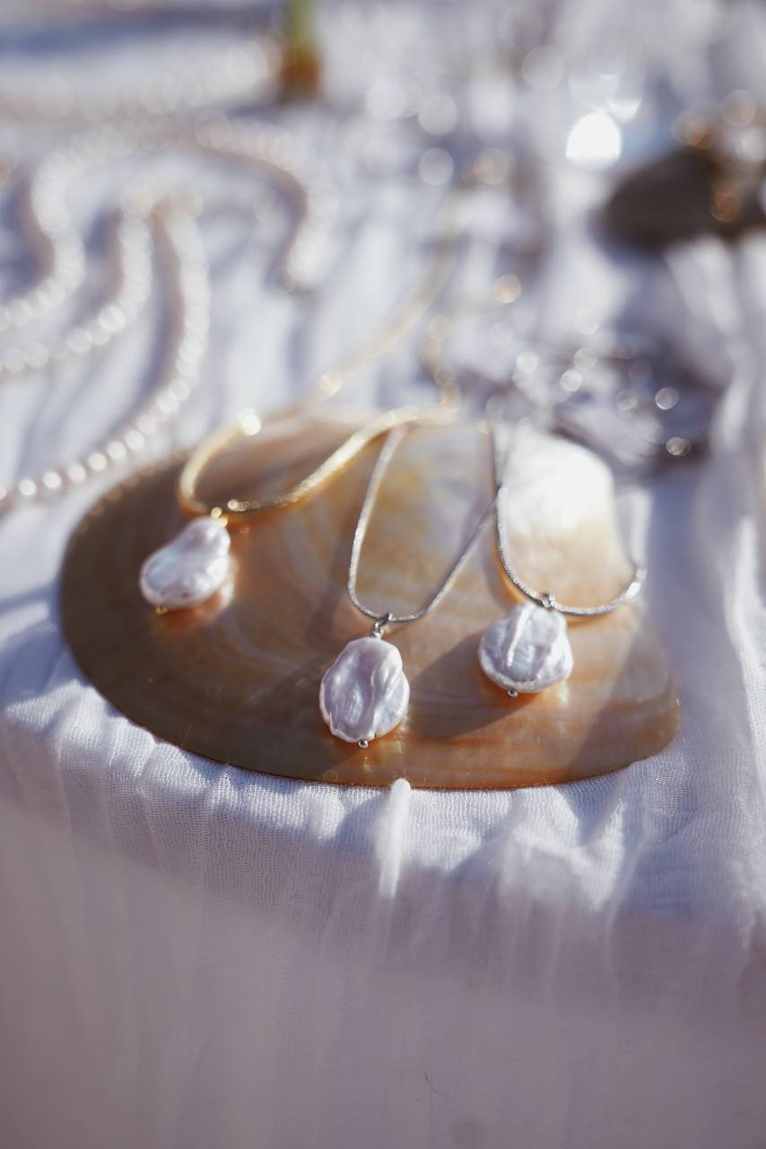 Chain with baroque pearl Silver-Plated